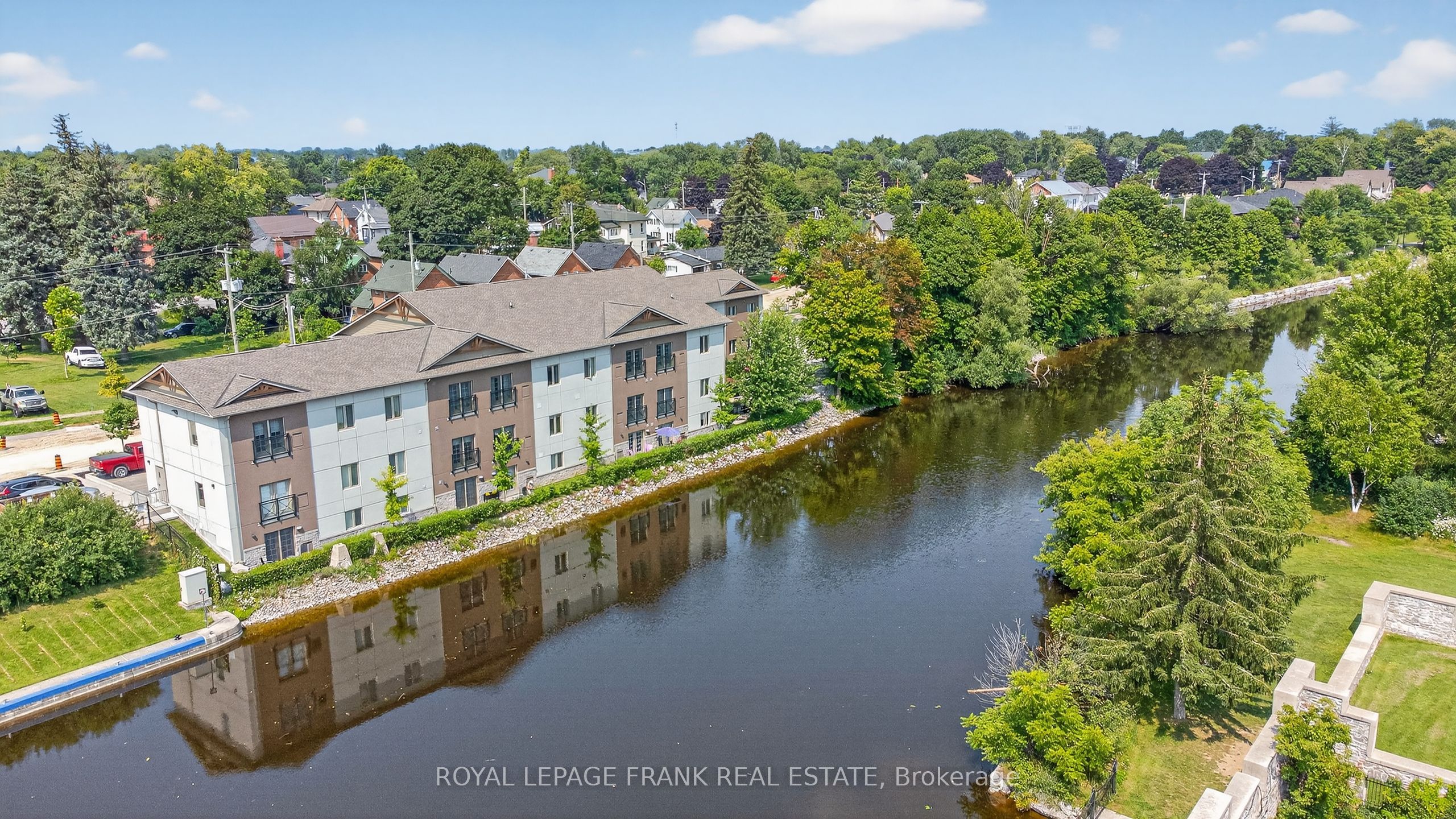 103-25 King Street, Kawartha Lakes, ON, K9V 1C7