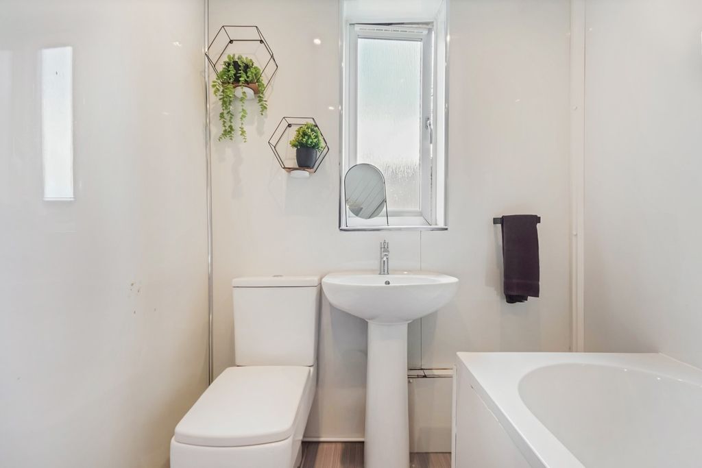 Additional image 12 of 2 bed flat for saleLeven Road, Coatbridge ML5