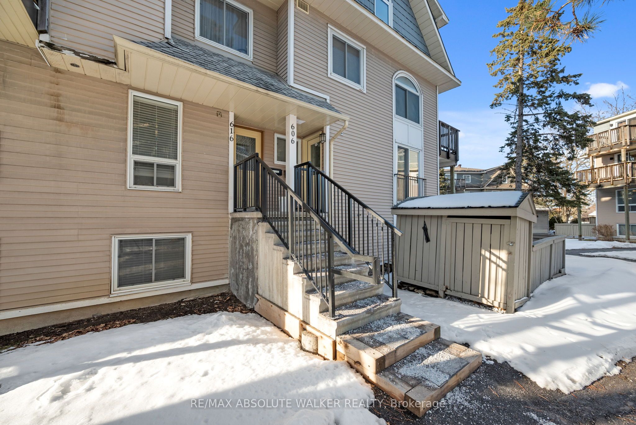 Additional image 2 of 6-606 Tanguay Court, Ottawa, ON, K2L 3X3