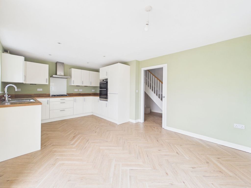 Additional image 6 of 3 bed semi-detached house for saleRoberts Road, Silverstone NN12