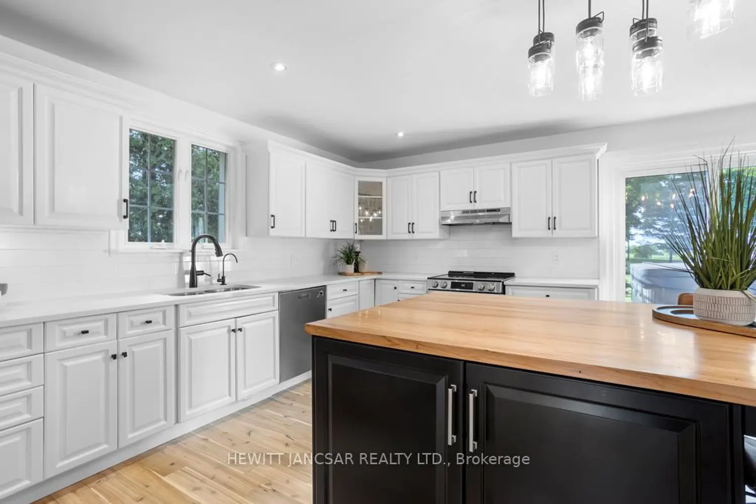 Additional image 4 of 825946 Township Road 8 Road