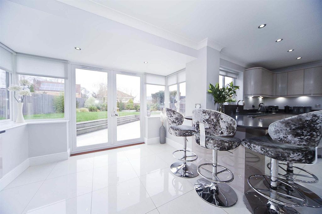 Additional image 7 of 6 bed detached house for saleKingfisher Close, Hartlepool TS26