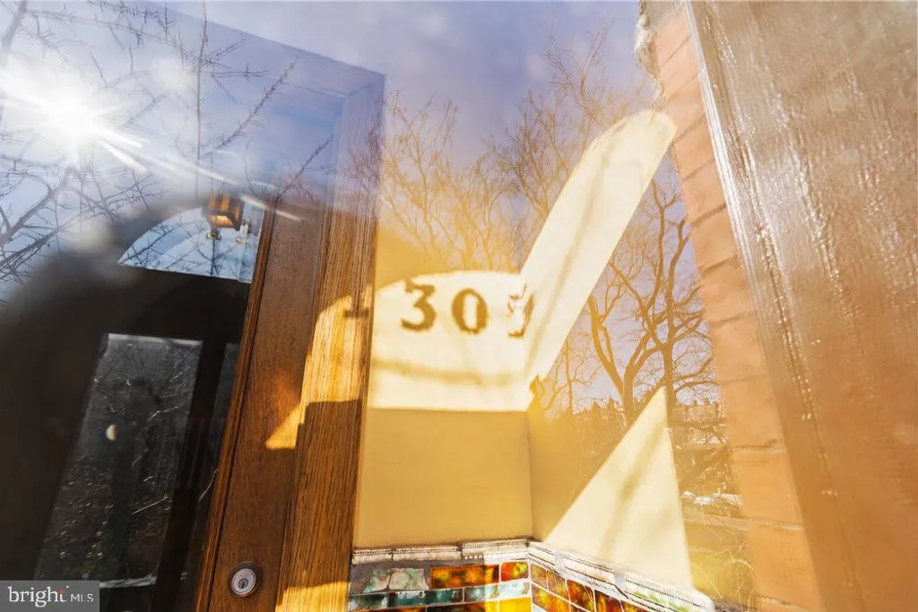 Additional image 6 of 1305 Fairmont Street NW, Washington, DC 20009