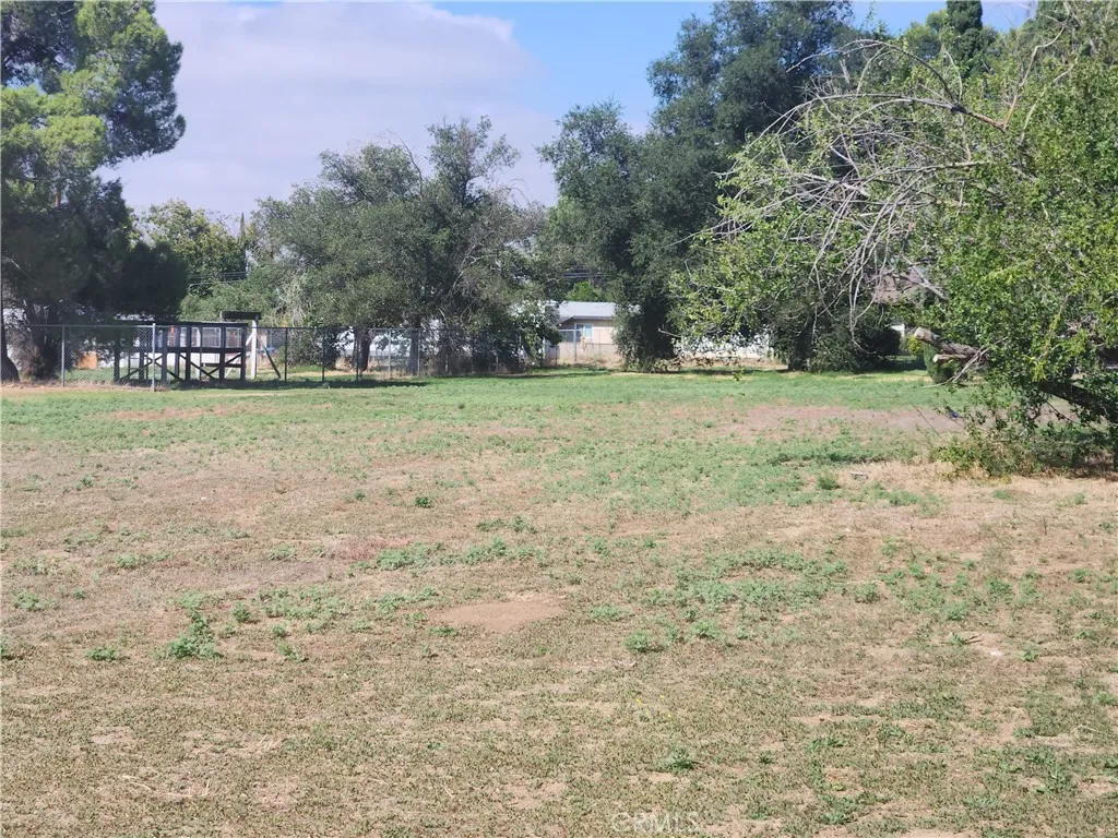 1525 W Nicolet Street, Banning, CA 92220