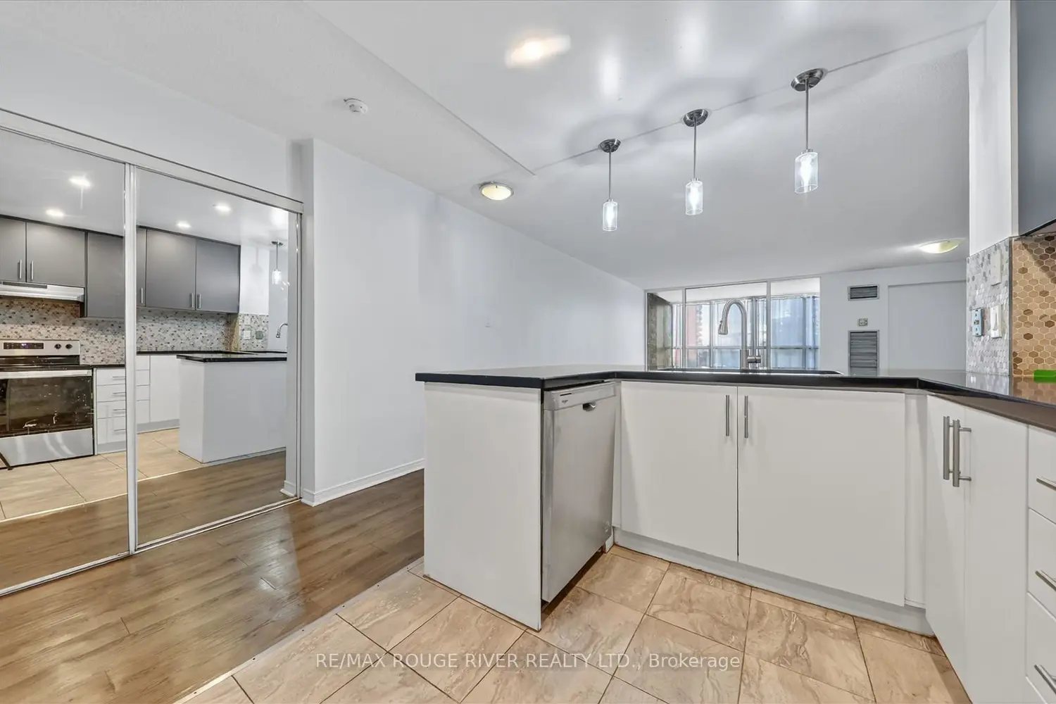 Additional image 8 of 8 Silver Bell Grove 309