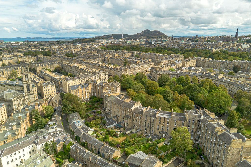 Additional image 29 of 2 bed flat for saleRoyal Circus, New Town, Edinburgh EH3