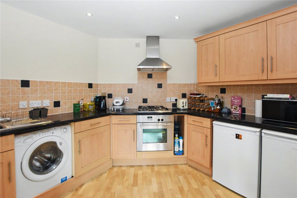 Additional image 4 of 2 bed flat for saleSt. Augustine Street, Taunton, Somerset TA1