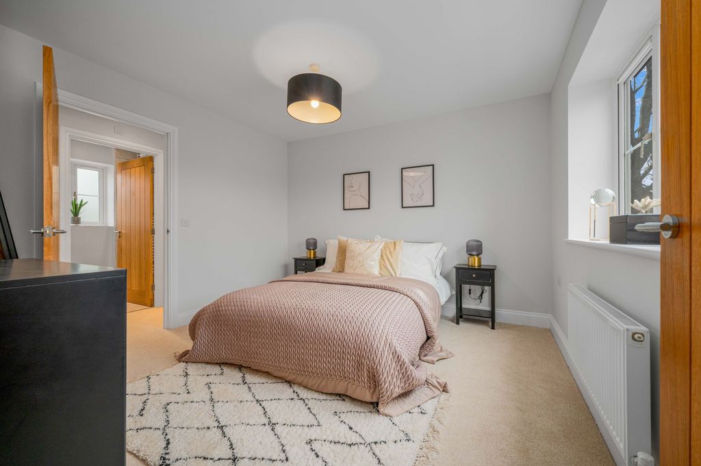 Additional image 9 of 5 bed detached house for saleSpa Farm Court, Bishopton CV37
