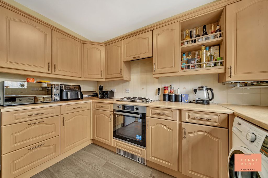 Additional image 13 of 3 bed semi-detached house for saleStryd Hywel Harris, Ystrad Mynach CF82
