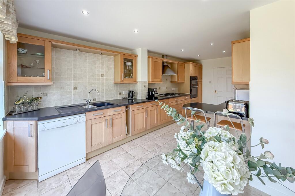 Additional image 21 of The Pleasance, Harpenden, Hertfordshire, AL5