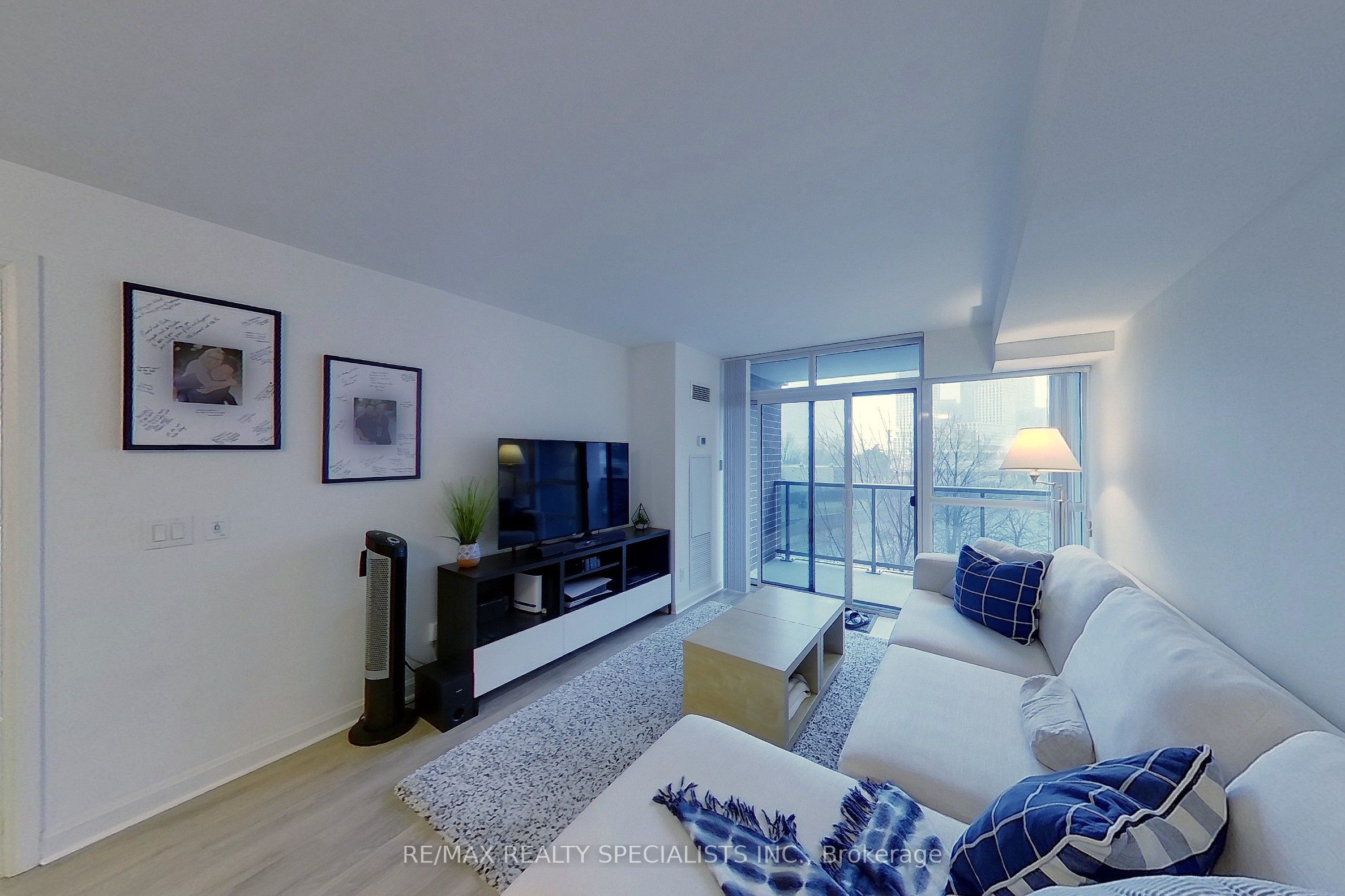 Additional image 4 of 310-1 Michael Power Place, Toronto, ON, M9A 0A1