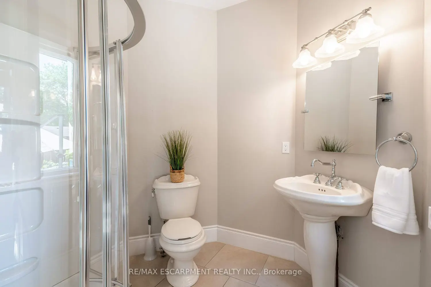 Additional image 8 of 106 Appleby Place