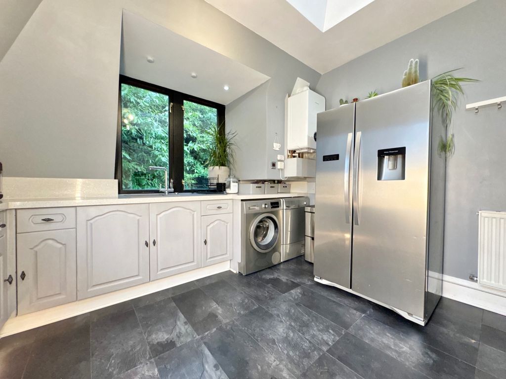 Additional image 15 of 2 bed flat for saleCastle Terrace, Bridge Of Weir PA11