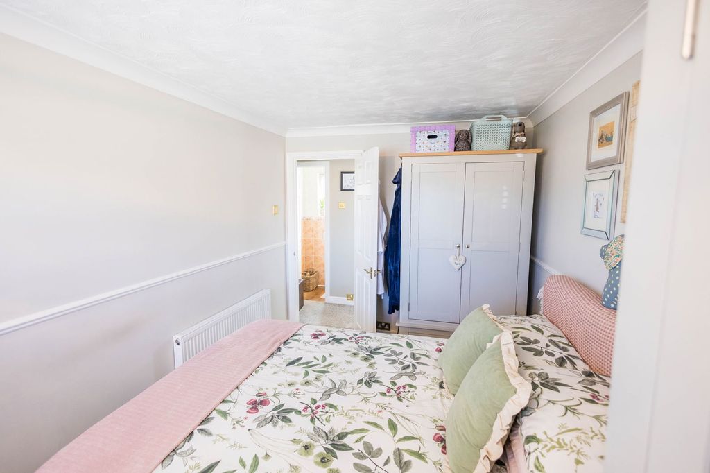 Additional image 8 of 3 bed terraced house for saleClaudian Way, Grays RM16