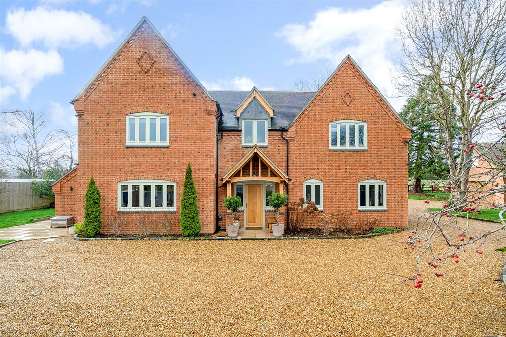 4 bed detached house for saleBrook View, Cropthorne, Pershore, Worcestershire WR10