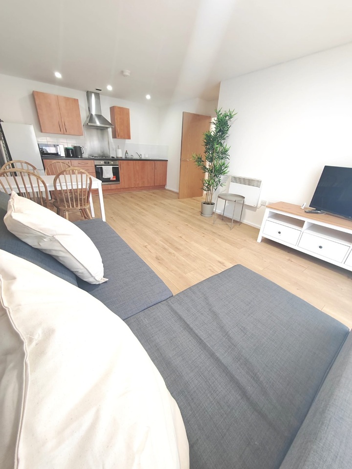 2 Bed Flat, Camp Street, M7, N1 7GU