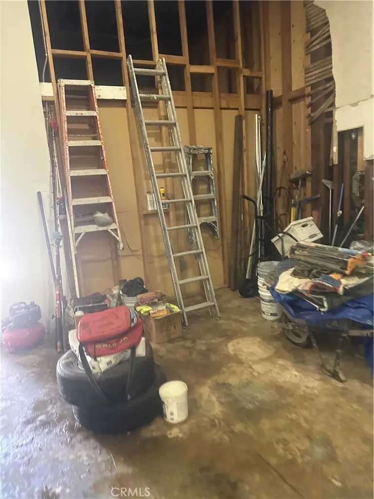 Additional image 14 of 10975 S Main St, Los Angeles, CA 90061