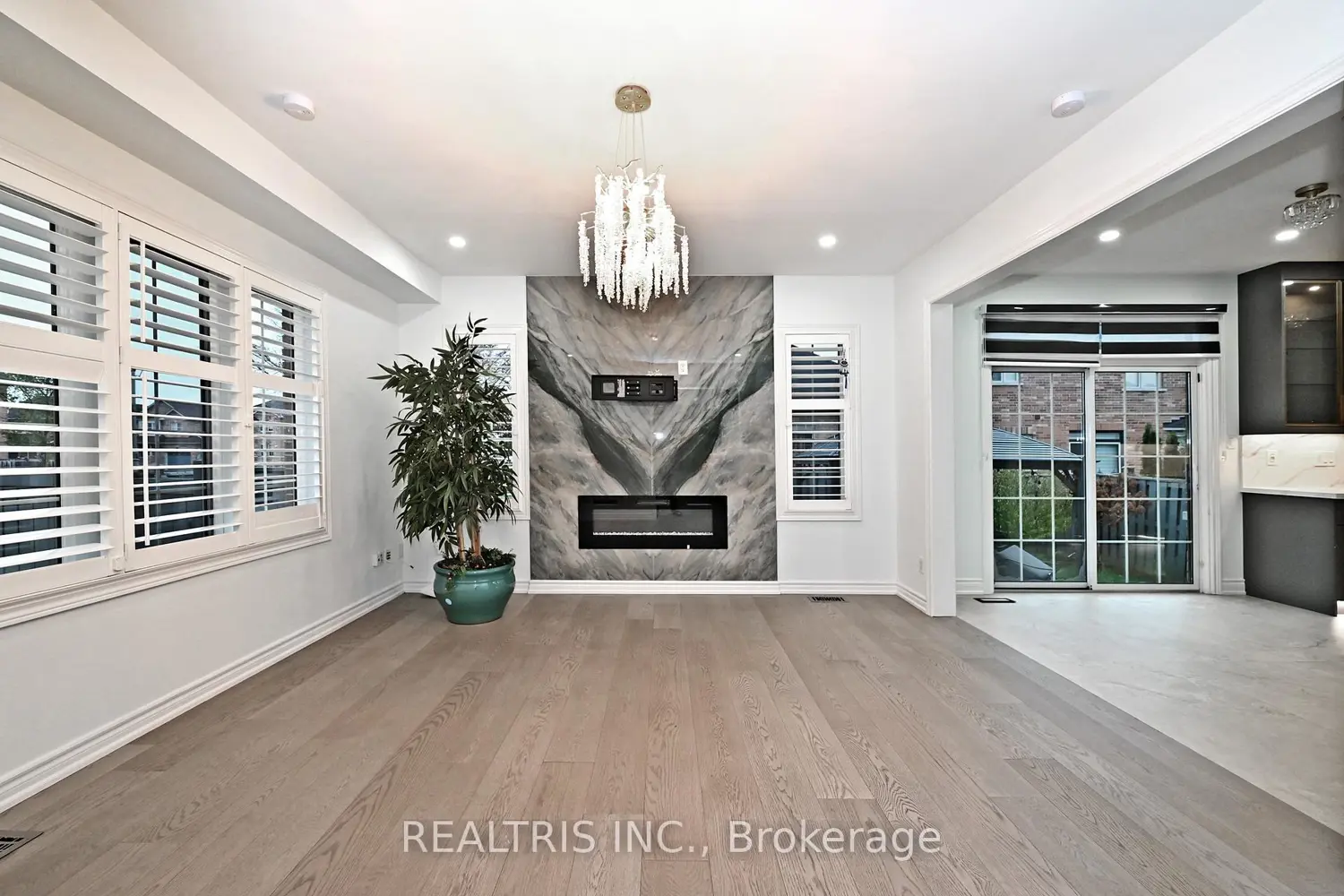 Additional image 5 of 3 Ida Jane Grove