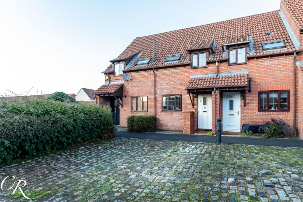2 bed terraced house for saleBronte Close, Up Hatherley GL51