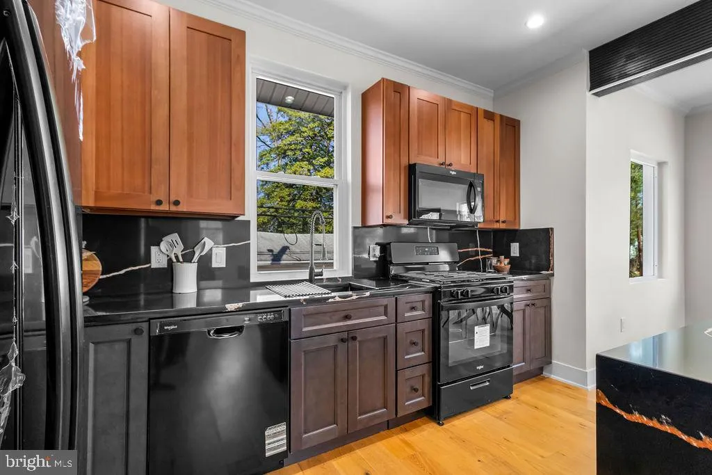 Additional image 12 of 713 Croissant Place SE, Washington, DC 20019