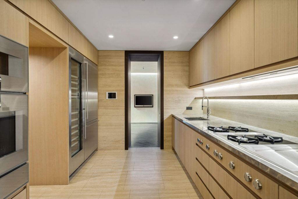 4 bed flat for salePrinces Gate, Knightsbridge, London SW7 photo 4