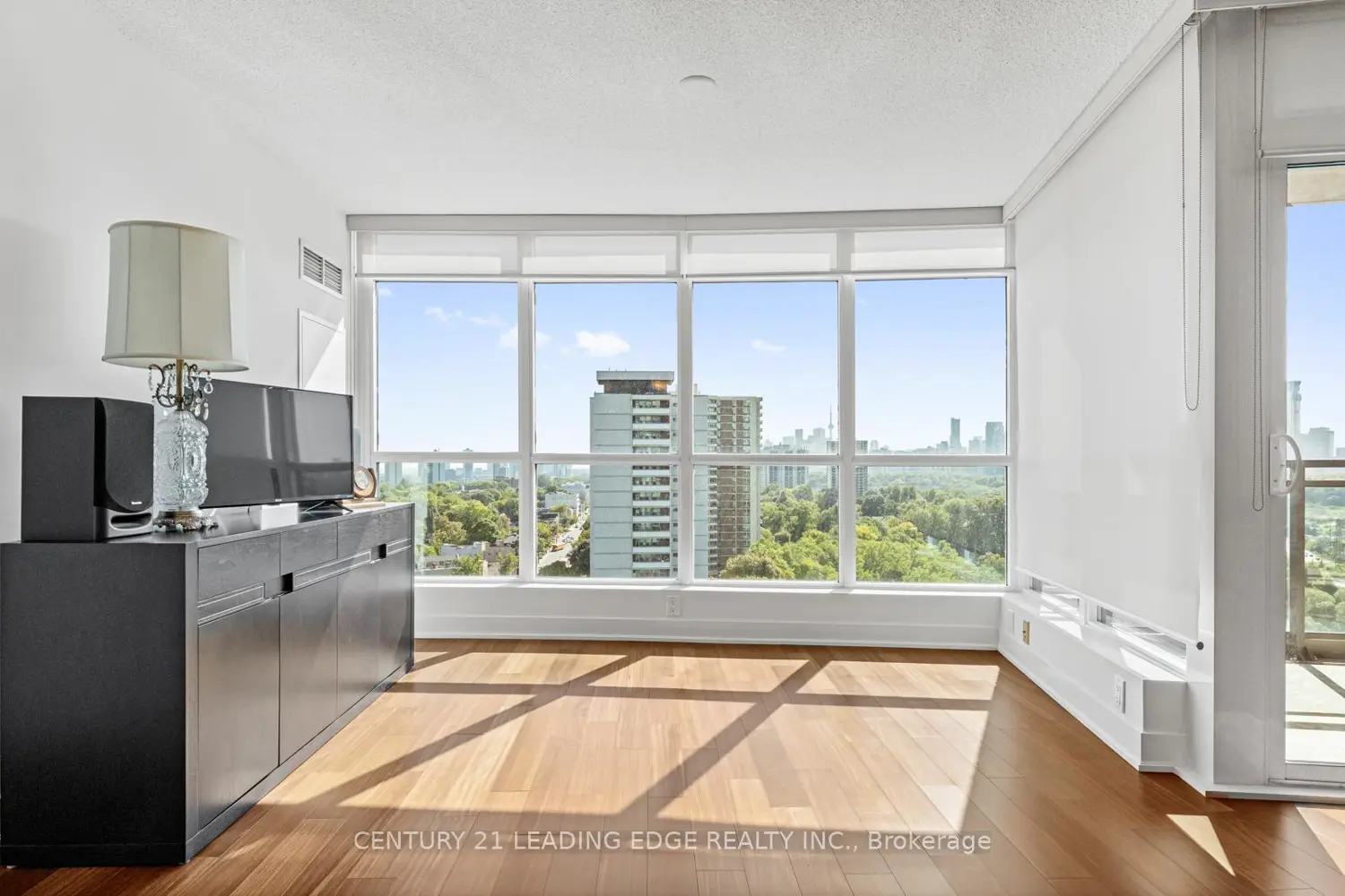 Additional image 5 of 1048 Broadview Avenue 1602