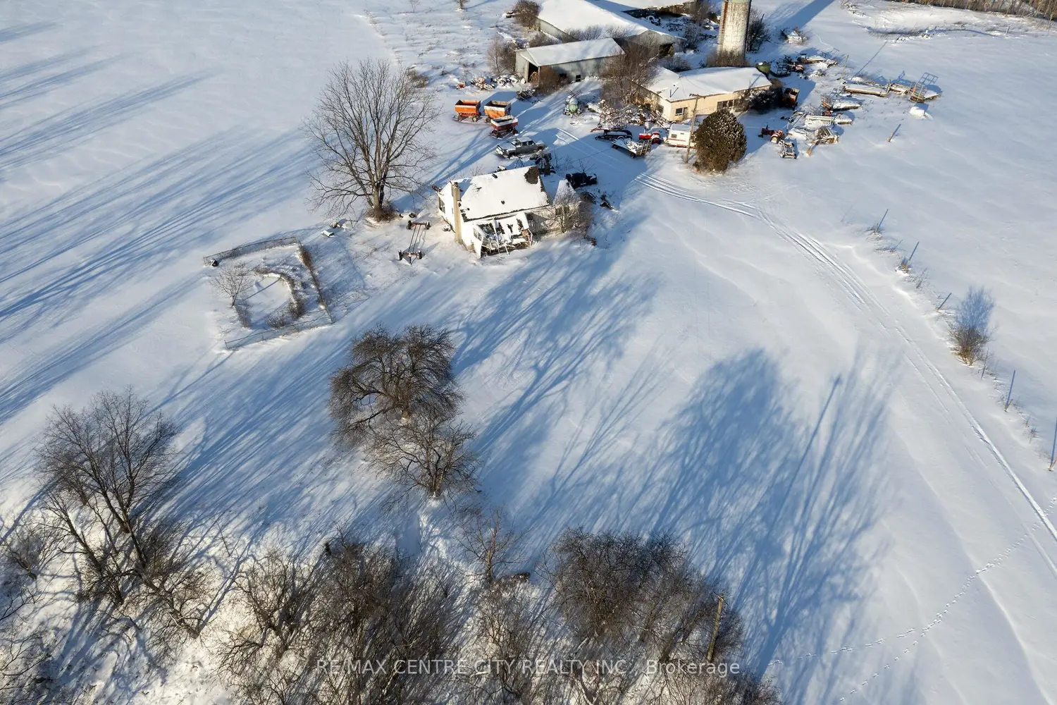 Additional image 12 of 44382 Ferguson Line