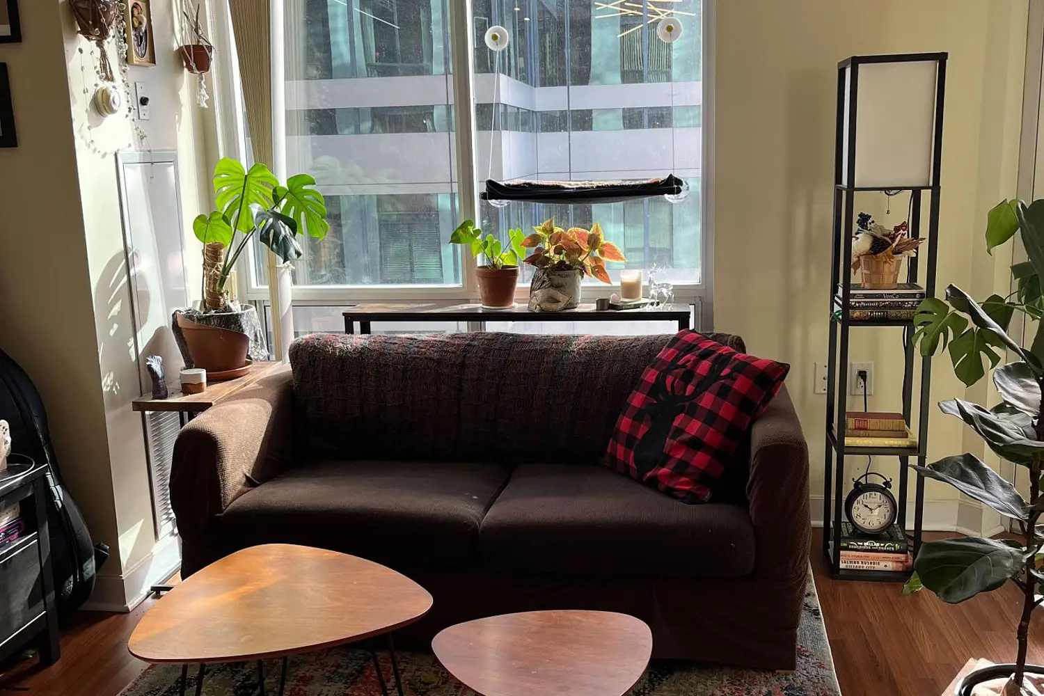 Primary image of 85 Bloor Street 1209