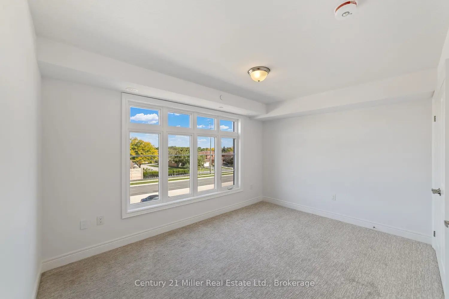 Additional image 7 of 2150 Trafalgar Road 56