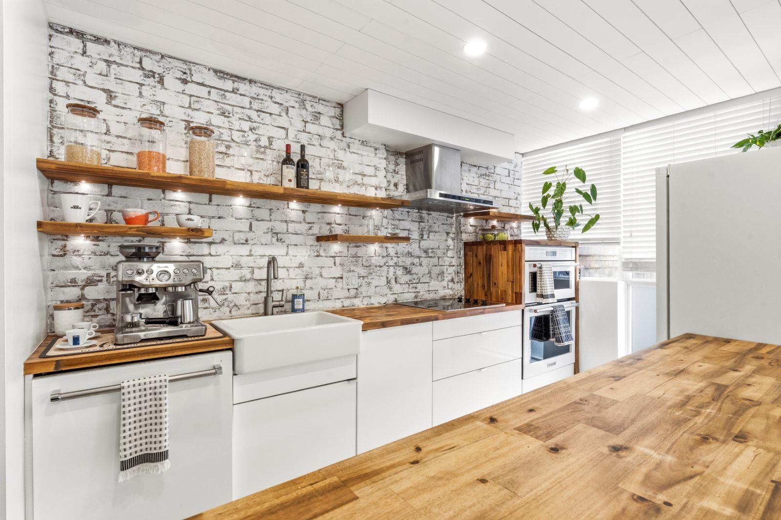 202-1199 Seymour Street, Vancouver, BC, V6B 1K3