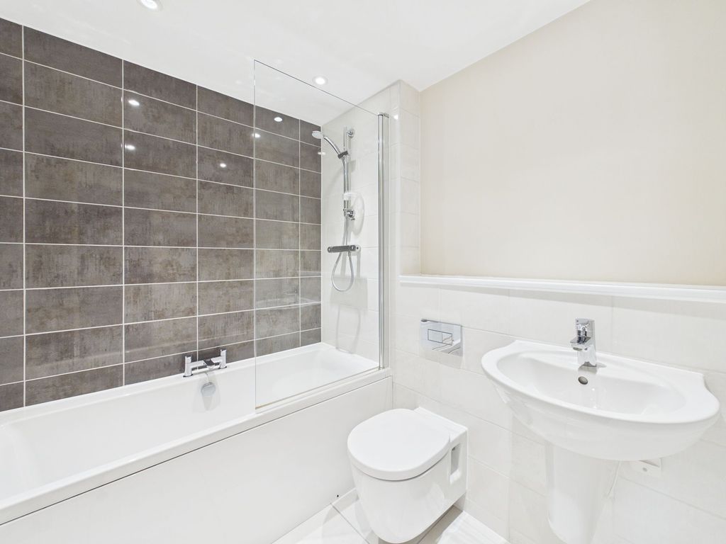 Additional image 16 of 3 bed semi-detached house for saleRoberts Road, Silverstone NN12