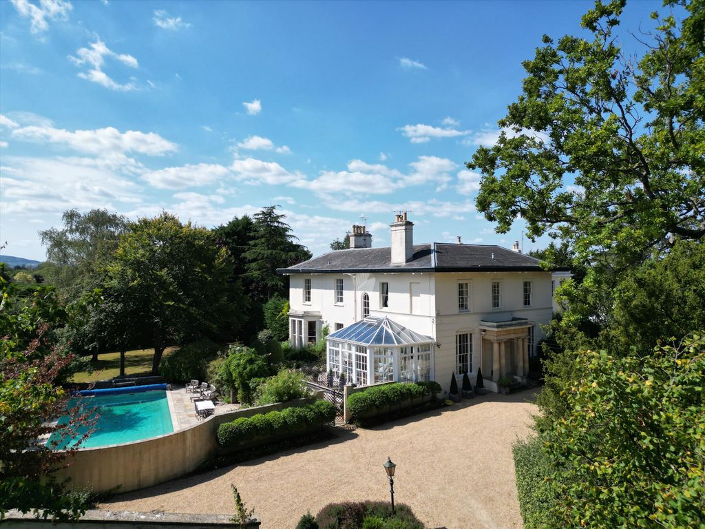 5 bed villa for saleThe Park, Cheltenham, Gloucestershire GL50