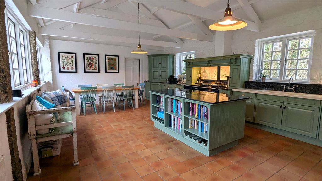 4 bed detached house for saleLadock, Truro, Cornwall TR2 photo 5