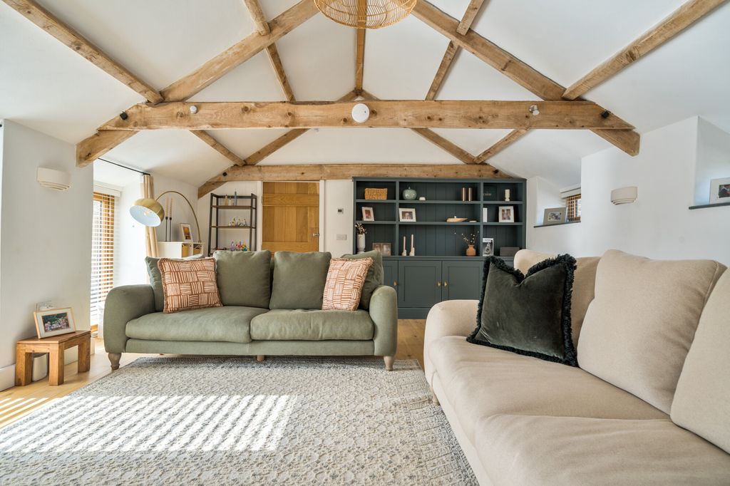 4 bed barn conversion for saleStock Hill, Littleton-Upon-Severn BS35 photo 2