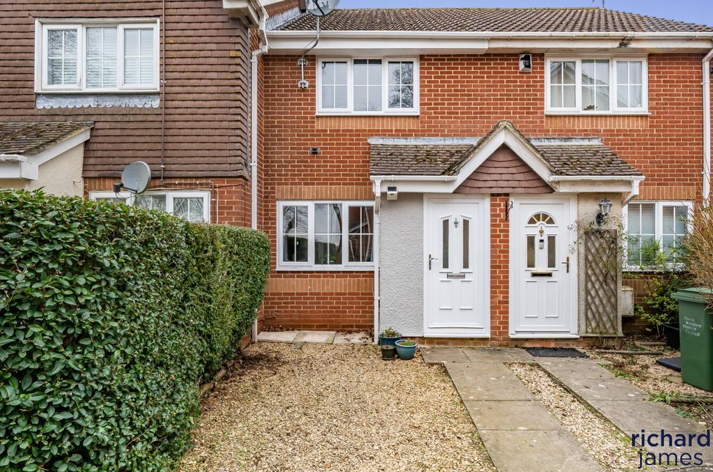 2 bed terraced house for saleVictoria Drive, Lyneham, Chippenham SN15
