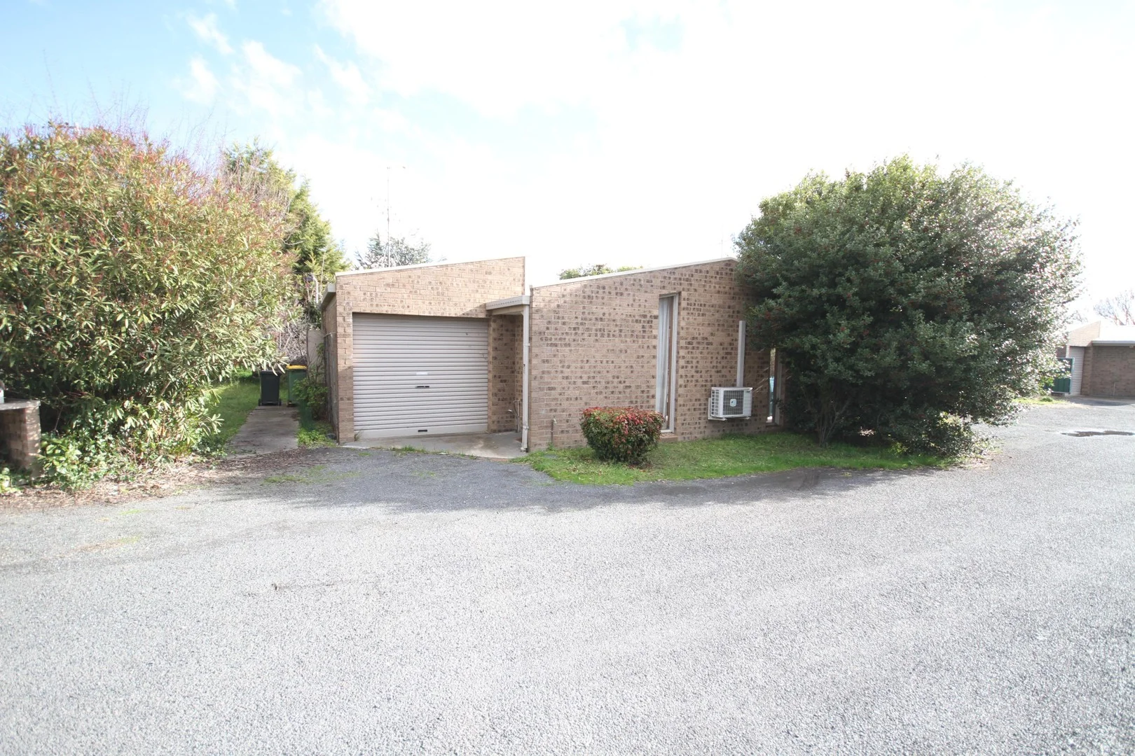 1/41 Petit Street, Yass NSW 2582