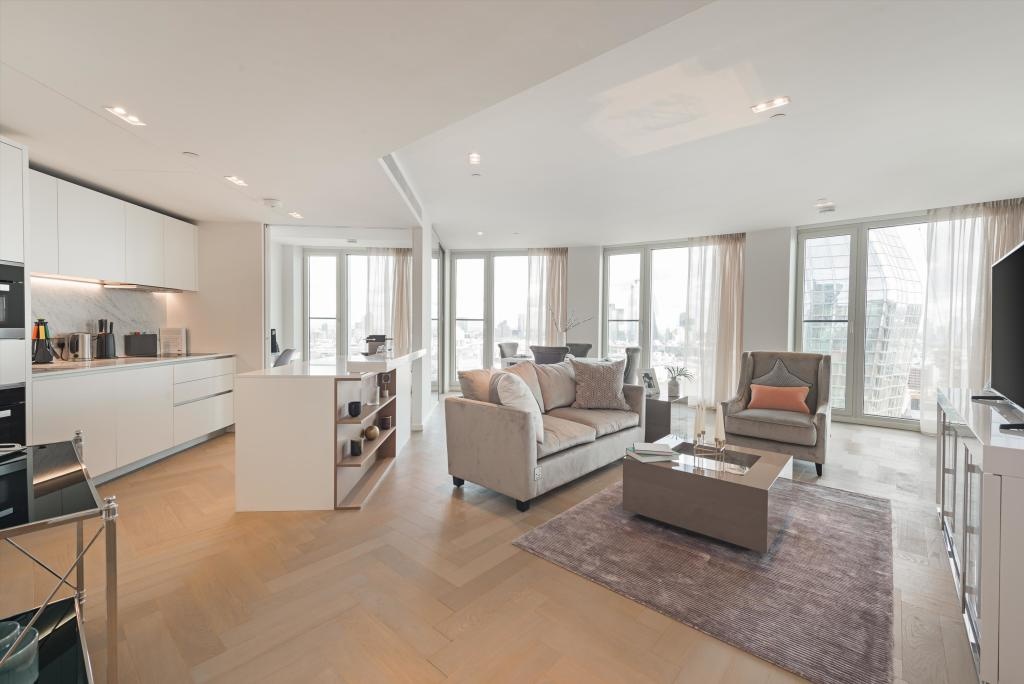 3 Bed Flat, Upper Ground, SE1, N1 7GU