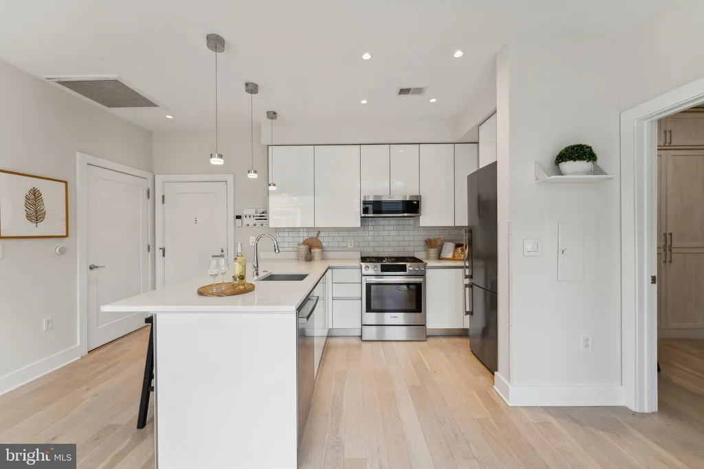 Additional image 6 of 1745 N Street NW Unit 506, Washington, DC 20036