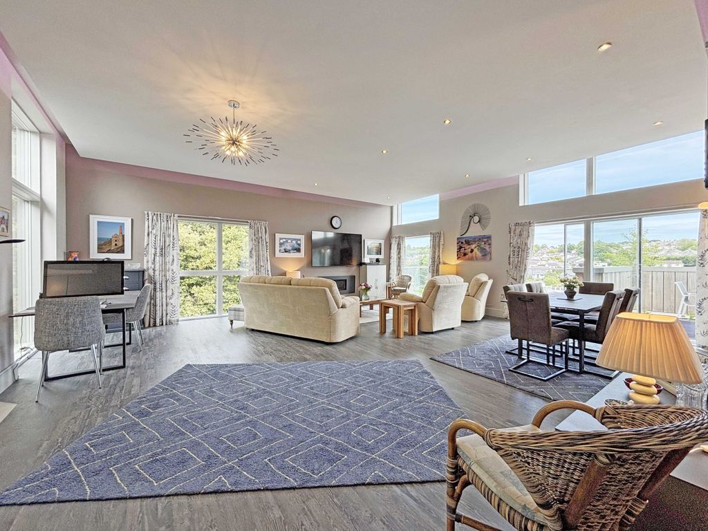 3 bed flat for saleThe Hideaway, Truro, Cornwall TR1 photo 2