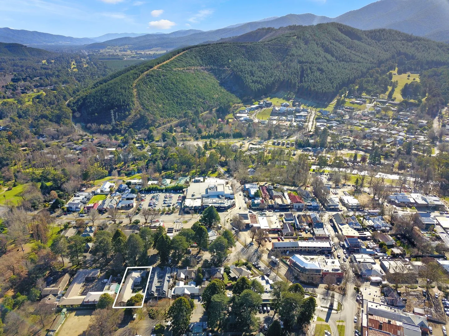 Additional image 4 of 1,2,3/1 4 Wood Street, Bright VIC 3741