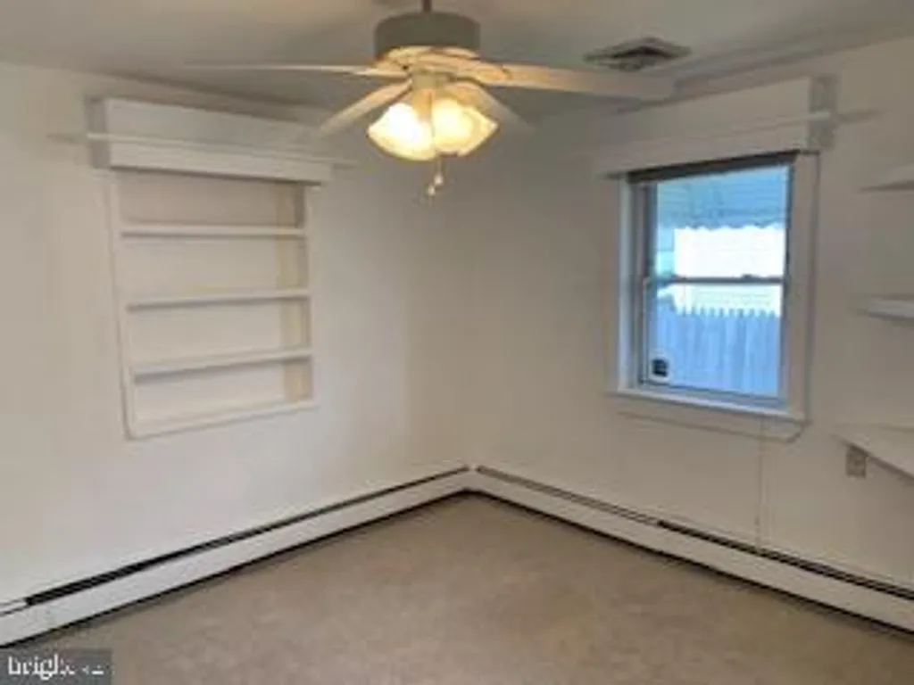 Additional image 17 of 323 Martin Dr, New Castle, DE 19720