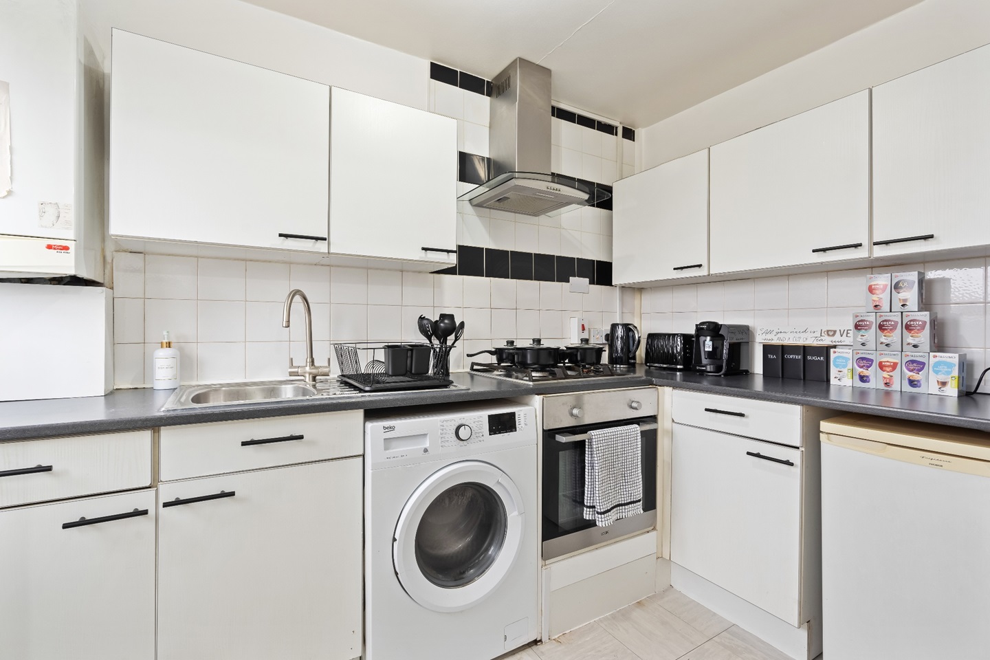 Additional image 3 of 1 Bed Flat, Stockwell Park Road, SW9, N1 7GU