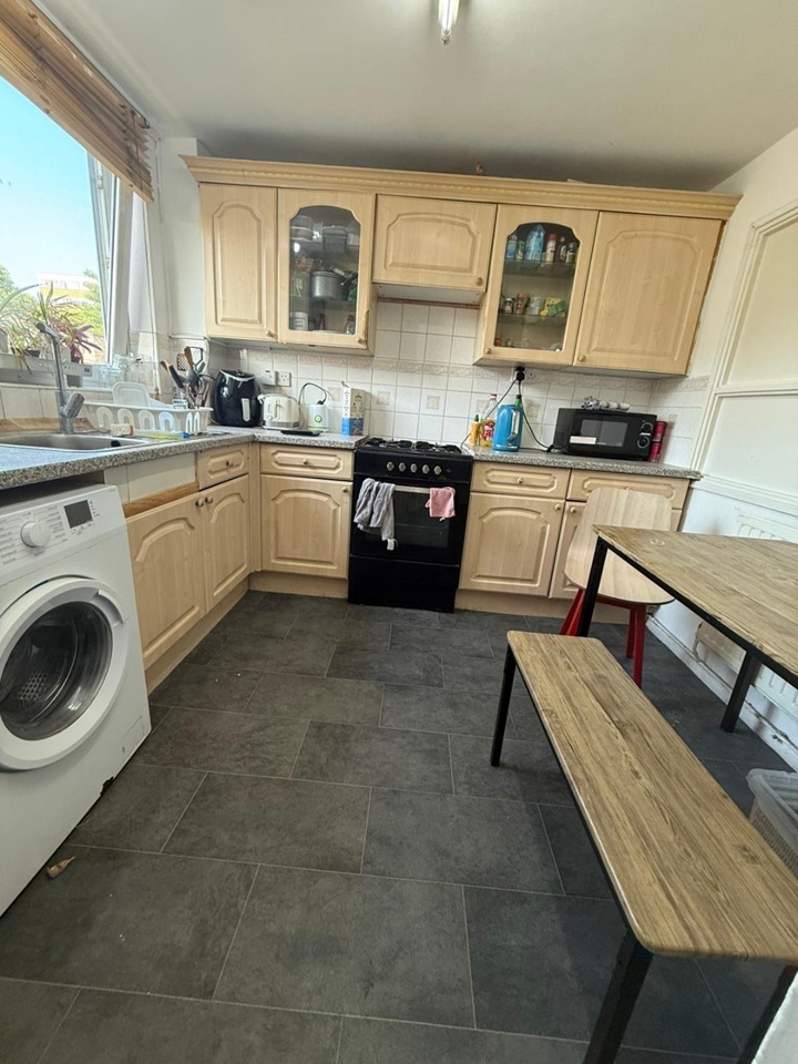 Additional image 4 of Room in a Shared Flat, Hanbury Street, E1, N1 7GU