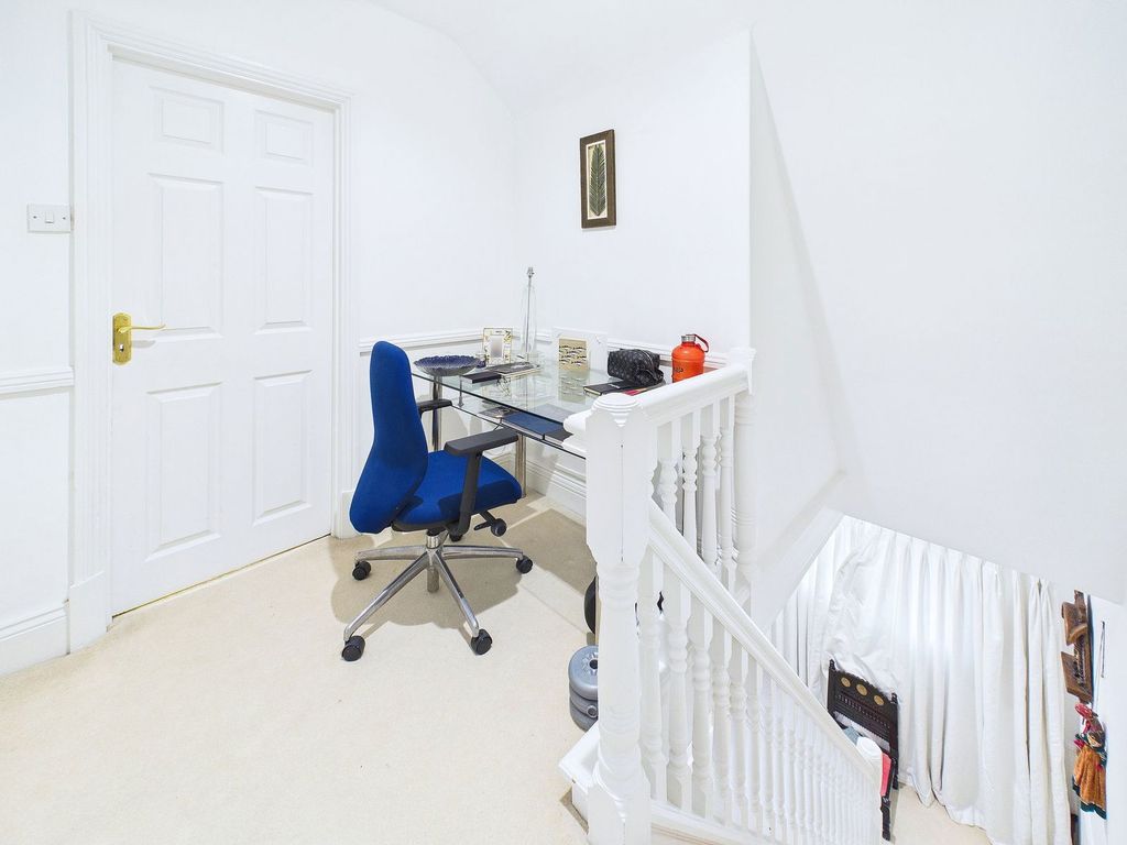 Additional image 15 of 3 bed flat for saleWhite House Court, Hawthorne Drive LE5