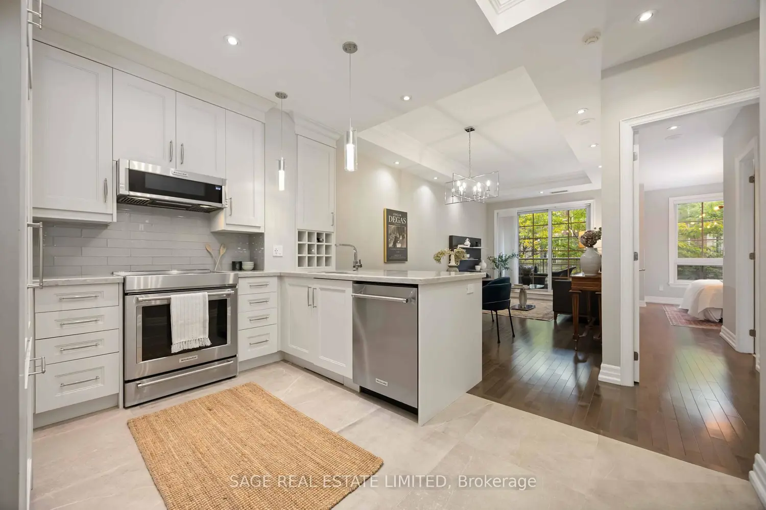 Additional image 6 of 20 Burkebrook Place 212