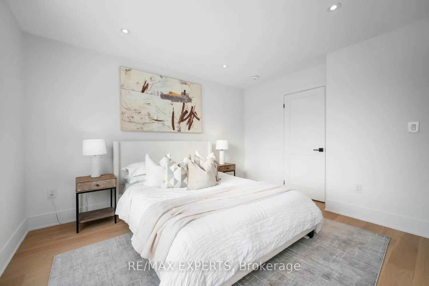 Additional image 15 of 15 Holland Park Avenue