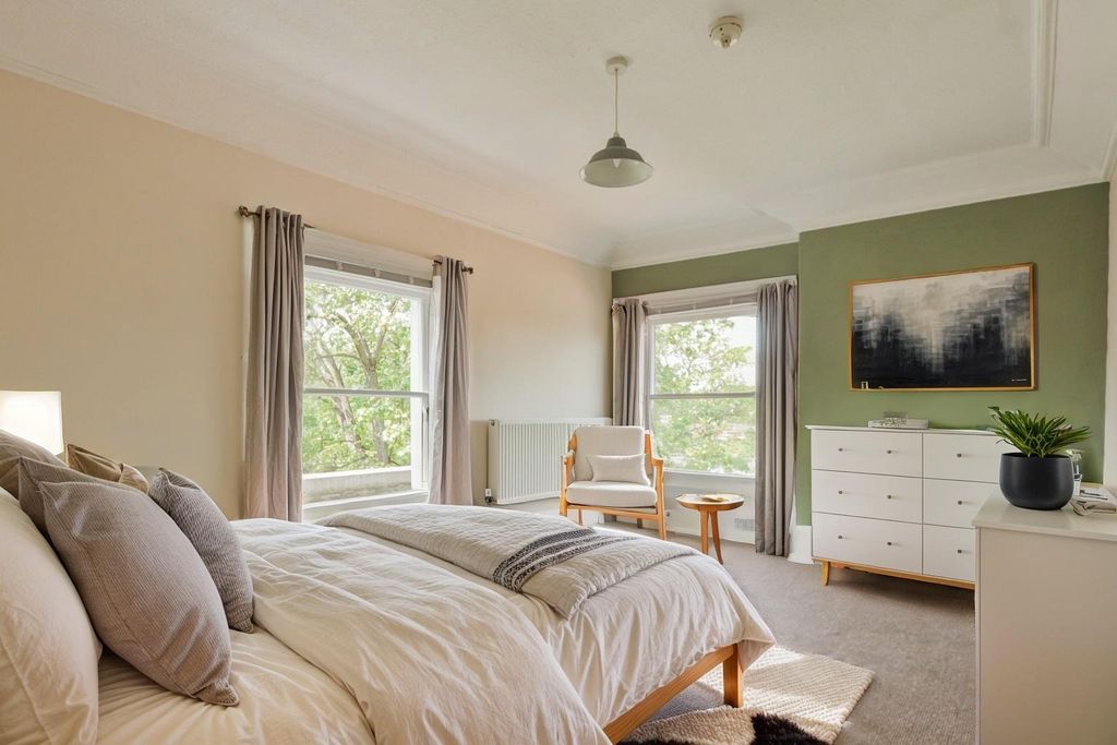 3 bed flat for salePearson Park, Hull HU5 photo 5