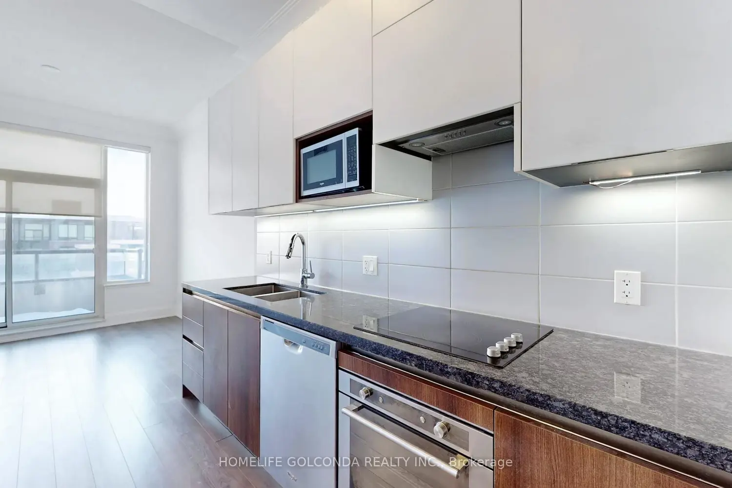 Additional image 12 of 15 Water Walk Drive 901