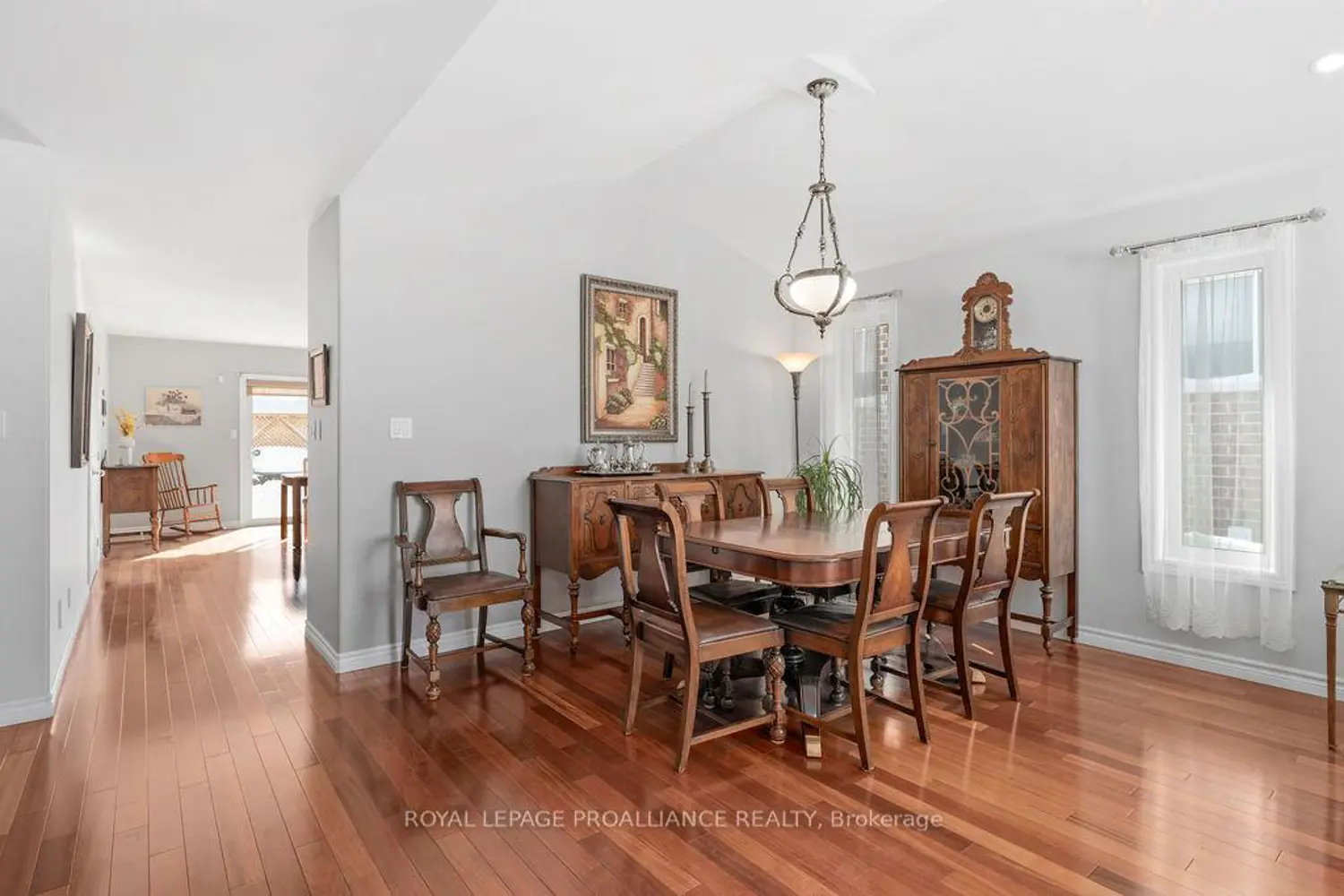 5 Simcoe Drive photo 5