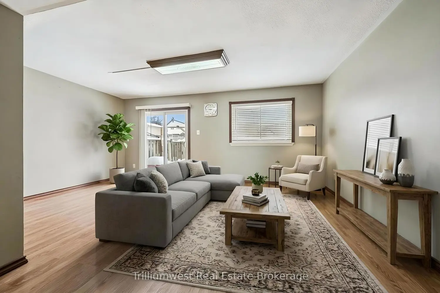 Additional image 5 of 900 Central Park Drive 49